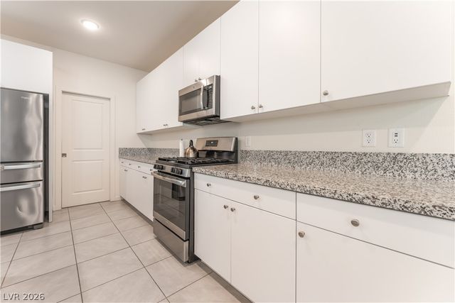 513 Founders Creek Avenue, North Las Vegas, NV 89084