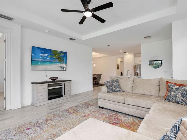 15558 Vittorio ST, Naples, FL 34114