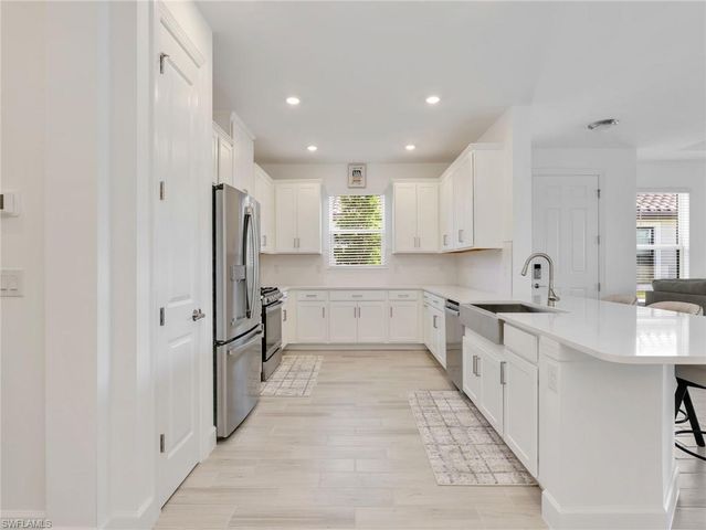 15558 Vittorio ST, Naples, FL 34114