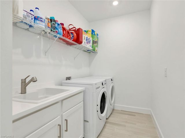 15558 Vittorio ST, Naples, FL 34114