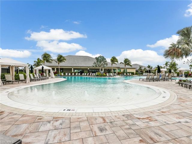 15558 Vittorio ST, Naples, FL 34114
