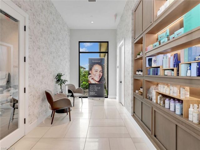 15558 Vittorio ST, Naples, FL 34114