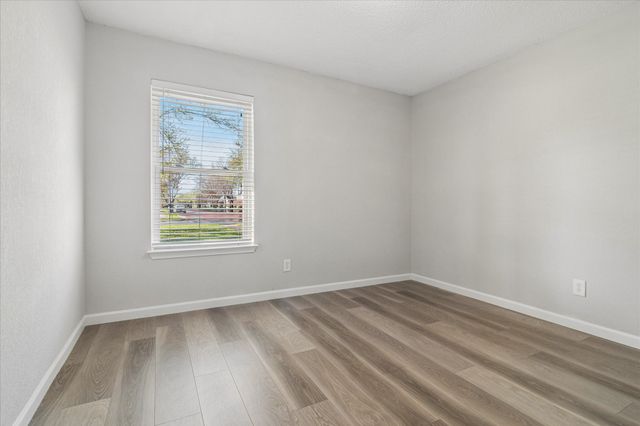 219 Running Brook Lane, Mesquite, TX 75149