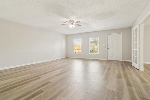 219 Running Brook Lane, Mesquite, TX 75149