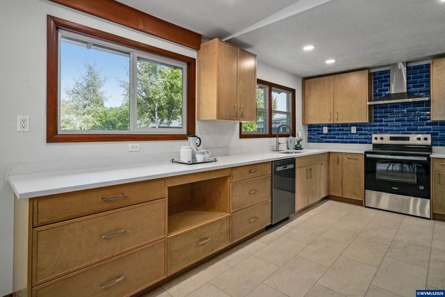 2955 Wedgewood Ct NE, Salem, OR 97301