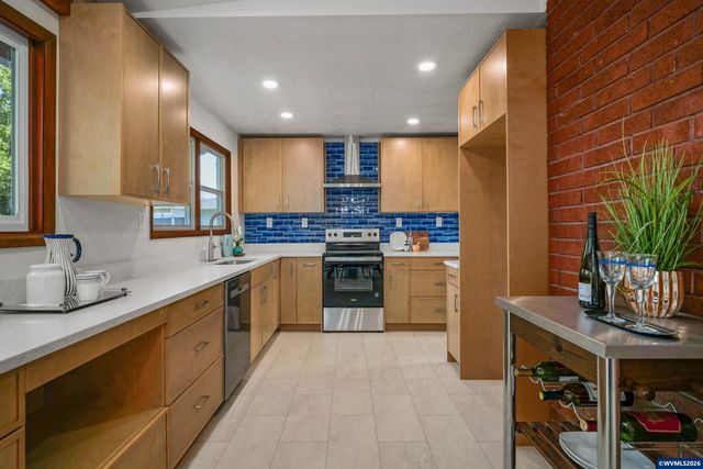 2955 Wedgewood Ct NE, Salem, OR 97301