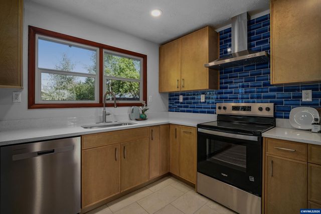 2955 Wedgewood Ct NE, Salem, OR 97301