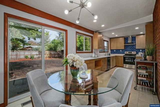 2955 Wedgewood Ct NE, Salem, OR 97301