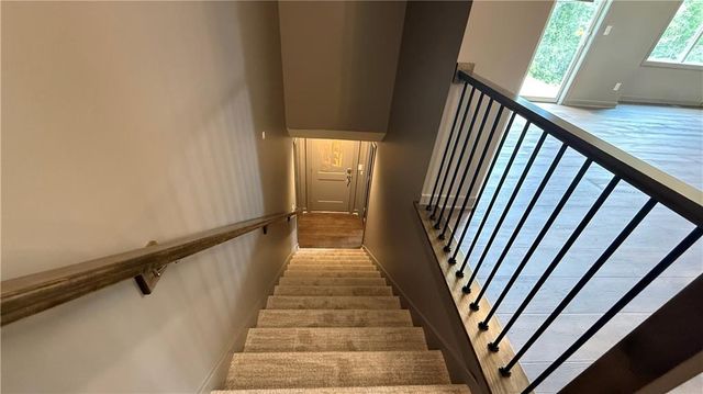 612 SE 21st Street, Oak Grove, MO 64075