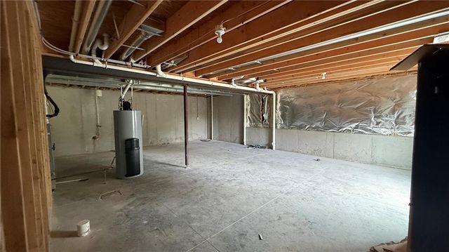 612 SE 21st Street, Oak Grove, MO 64075