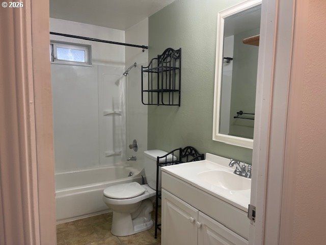 1100 SHARON Loop Se, Salem, OR 97306