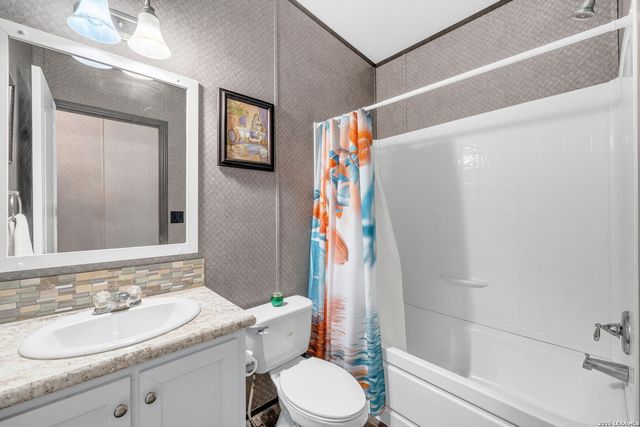 4339 NEW MATHIS RD, Elmendorf, TX 78112