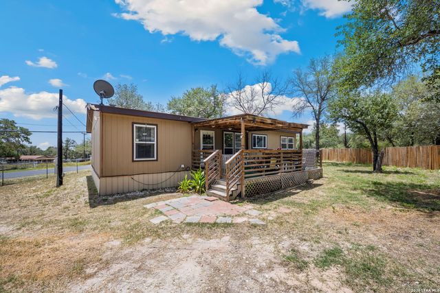 4339 NEW MATHIS RD, Elmendorf, TX 78112