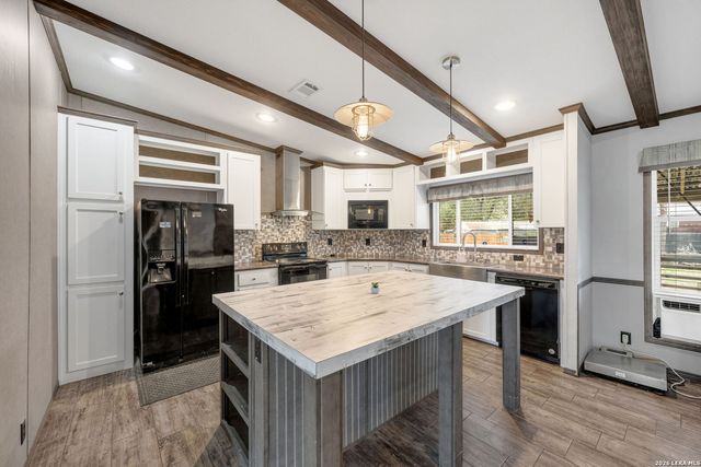 4339 NEW MATHIS RD, Elmendorf, TX 78112