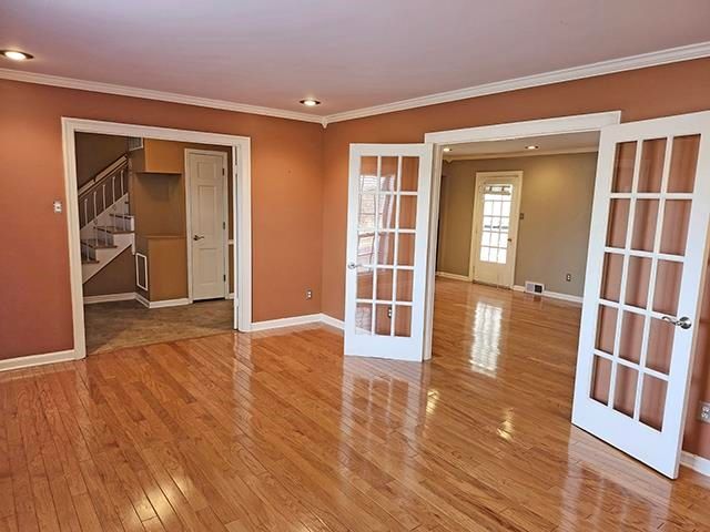 2040 RIDGEWAY RD, Memphis, TN 38119