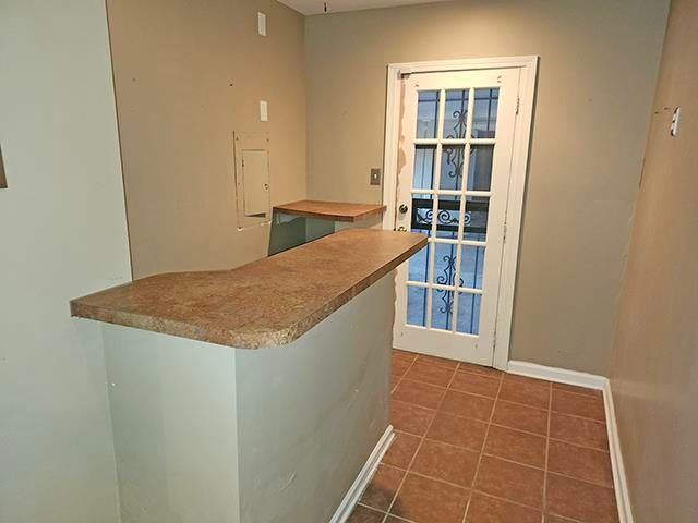 2040 RIDGEWAY RD, Memphis, TN 38119