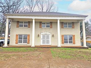 2040 RIDGEWAY RD, Memphis, TN 38119