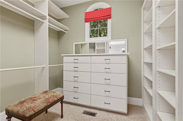 189 Harbor Drive W, Lexington, NC 27292