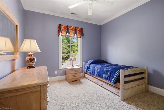 189 Harbor Drive W, Lexington, NC 27292