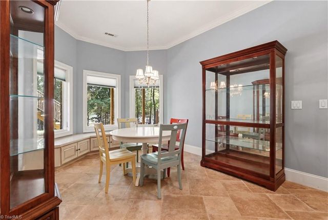 189 Harbor Drive W, Lexington, NC 27292