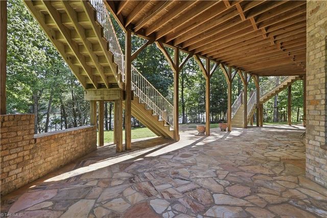 189 Harbor Drive W, Lexington, NC 27292