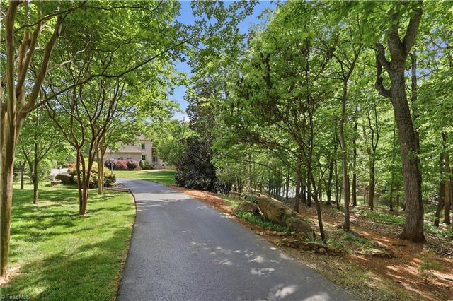 189 Harbor Drive W, Lexington, NC 27292