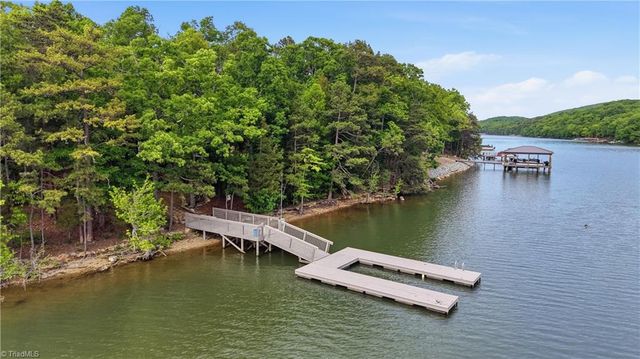 189 Harbor Drive W, Lexington, NC 27292