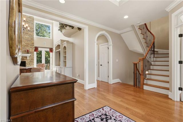 189 Harbor Drive W, Lexington, NC 27292