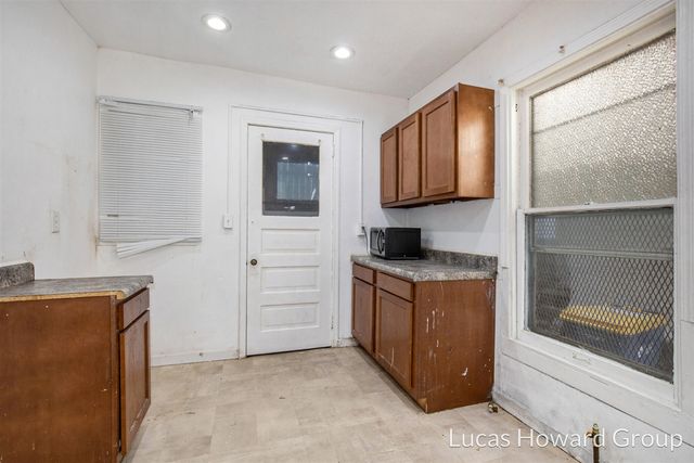 737 Dolbee Avenue, Grand Rapids, MI 49506