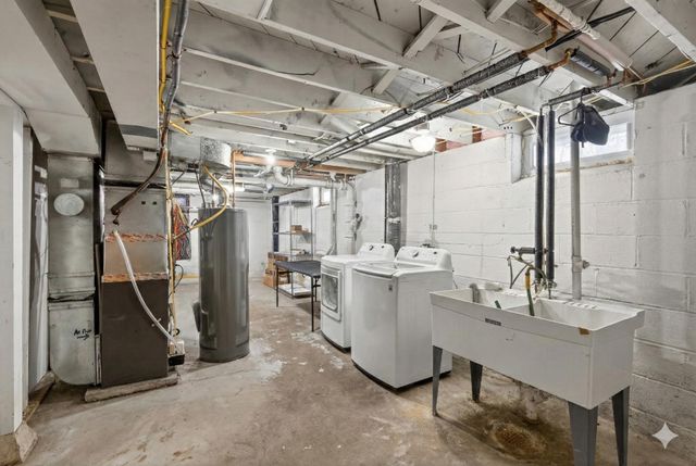 6046 Emerson Avenue N, Brooklyn Center, MN 55430