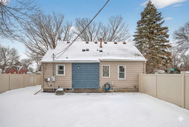 6046 Emerson Avenue N, Brooklyn Center, MN 55430