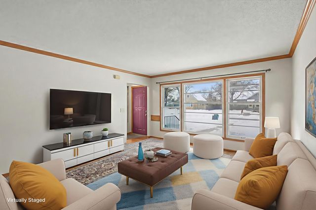 6046 Emerson Avenue N, Brooklyn Center, MN 55430