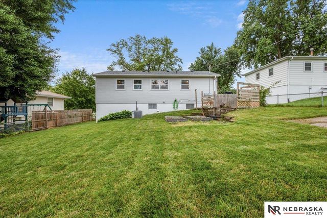 7770 Franklin Street, Omaha, NE 68114