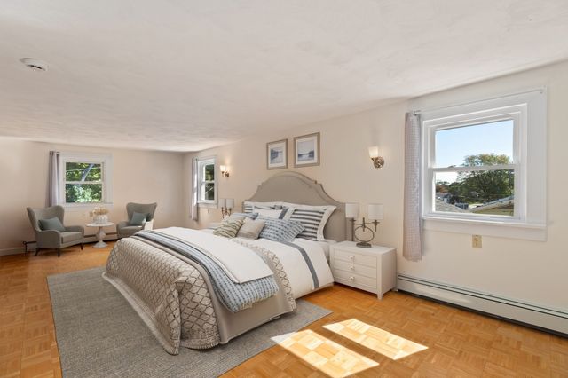 316 Emery St, Dracut, MA 01826