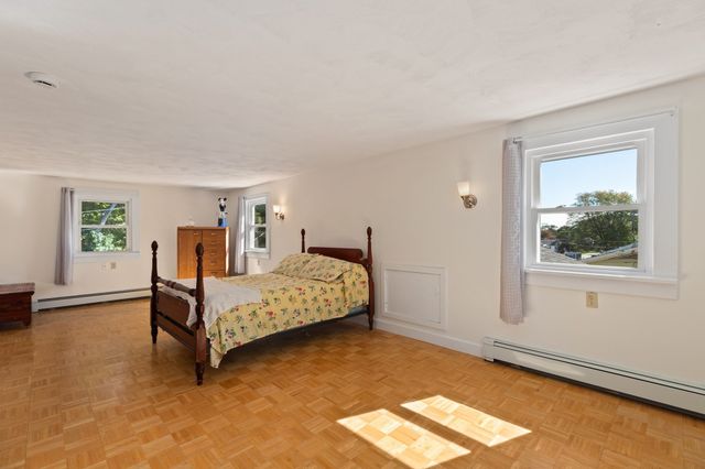 316 Emery St, Dracut, MA 01826