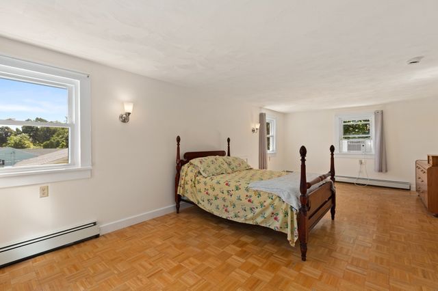 316 Emery St, Dracut, MA 01826