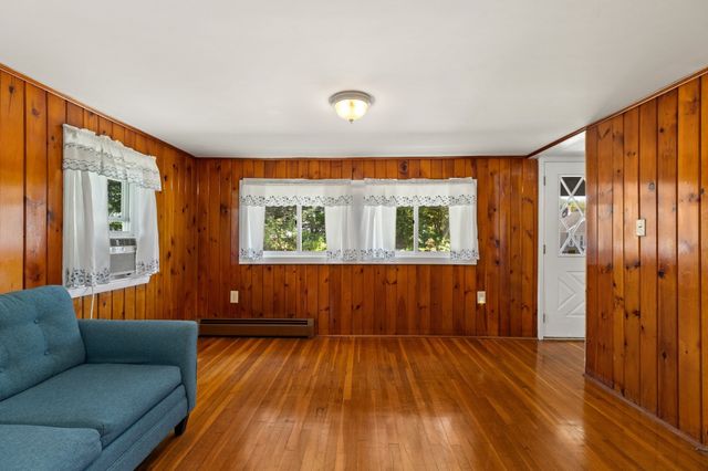 316 Emery St, Dracut, MA 01826