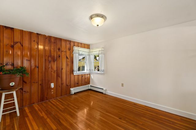 316 Emery St, Dracut, MA 01826