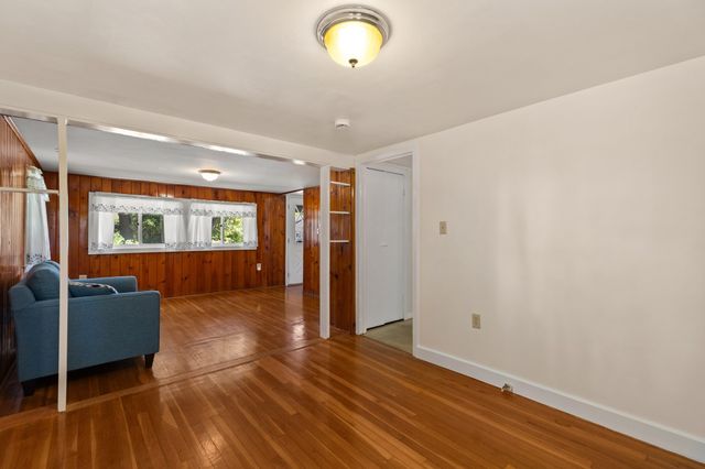 316 Emery St, Dracut, MA 01826