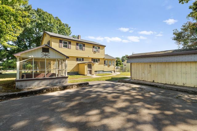 316 Emery St, Dracut, MA 01826