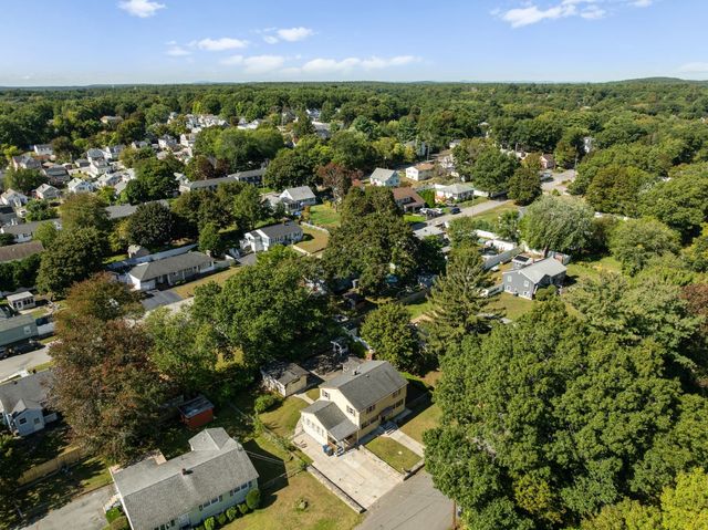 316 Emery St, Dracut, MA 01826