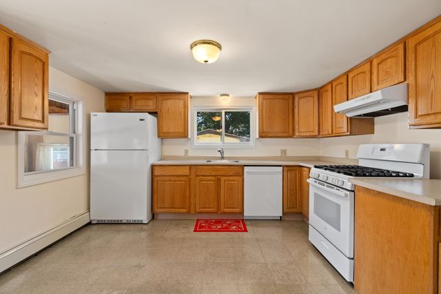 316 Emery St, Dracut, MA 01826