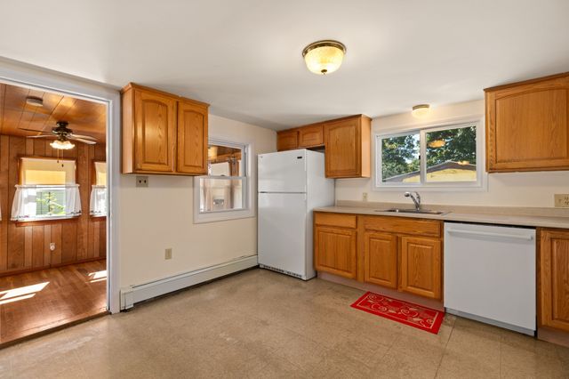 316 Emery St, Dracut, MA 01826