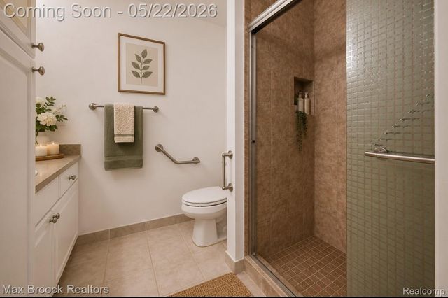 1102 Abigail Court, Commerce Charter Township, MI 48390