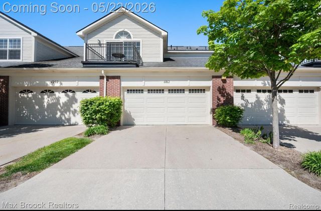 1102 Abigail Court, Commerce Charter Township, MI 48390