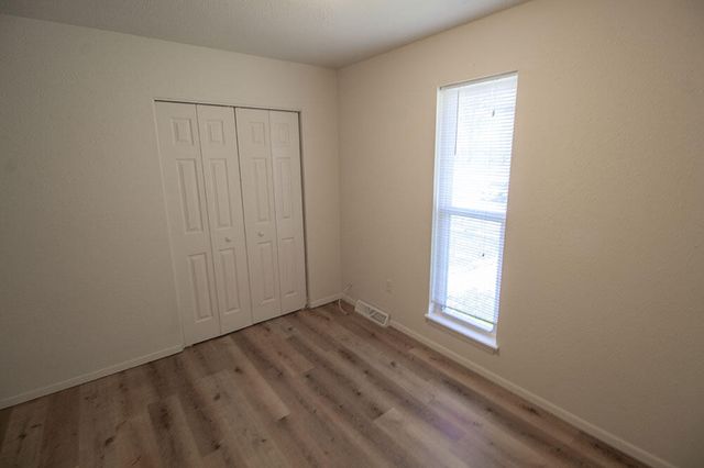 1007 W ASH ST, Columbia, MO 65203