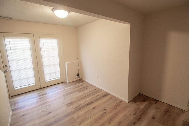 1007 W ASH ST, Columbia, MO 65203