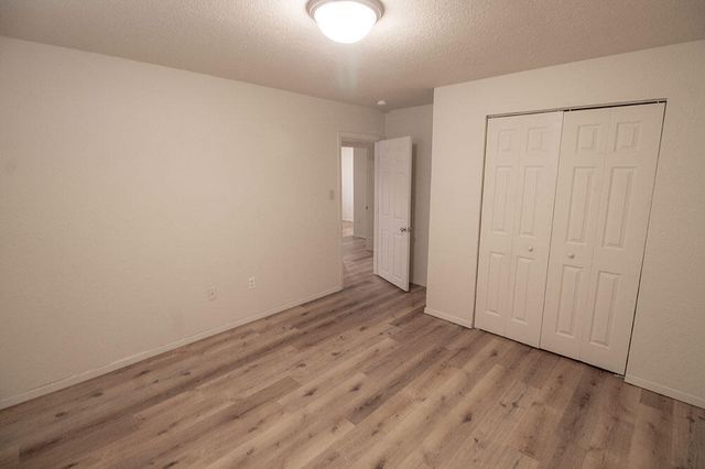 1007 W ASH ST, Columbia, MO 65203