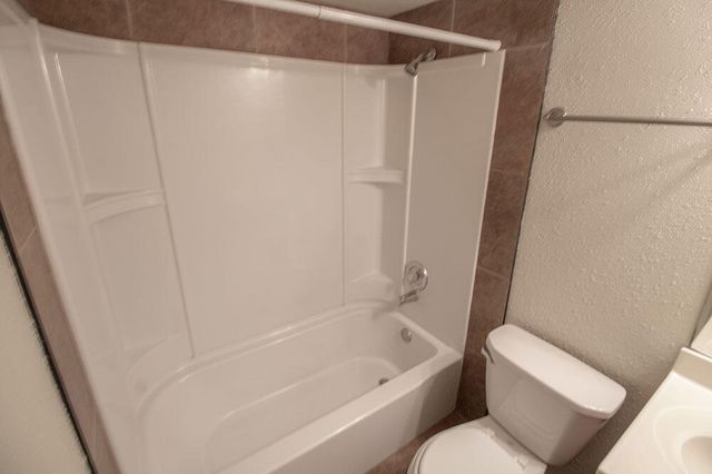 1007 W ASH ST, Columbia, MO 65203