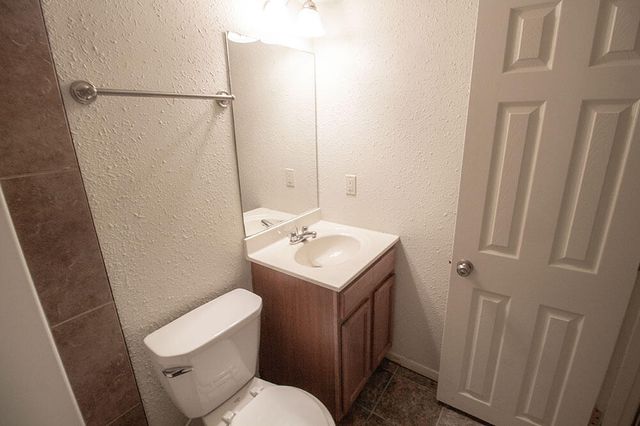 1007 W ASH ST, Columbia, MO 65203